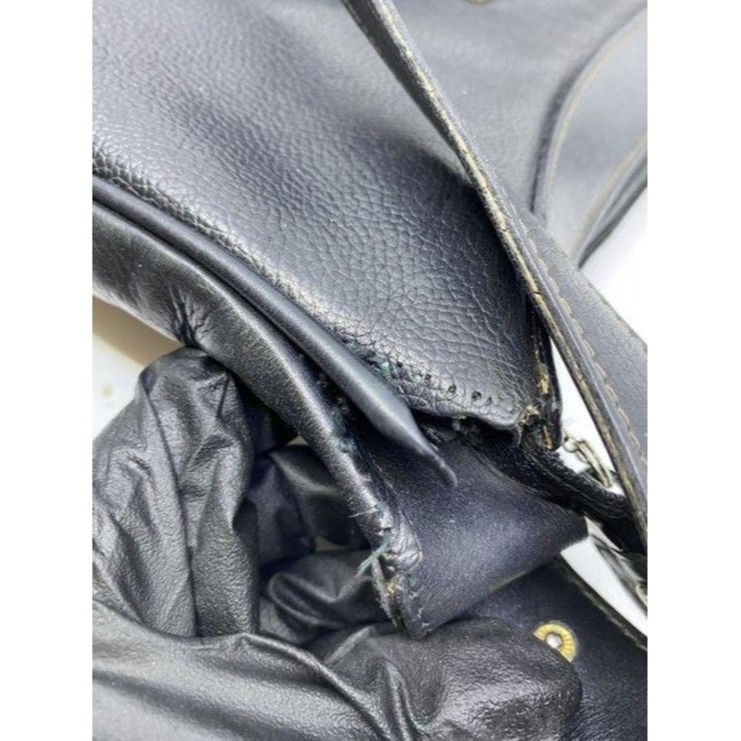 gucci vintage shoulder black leather cross body ba
