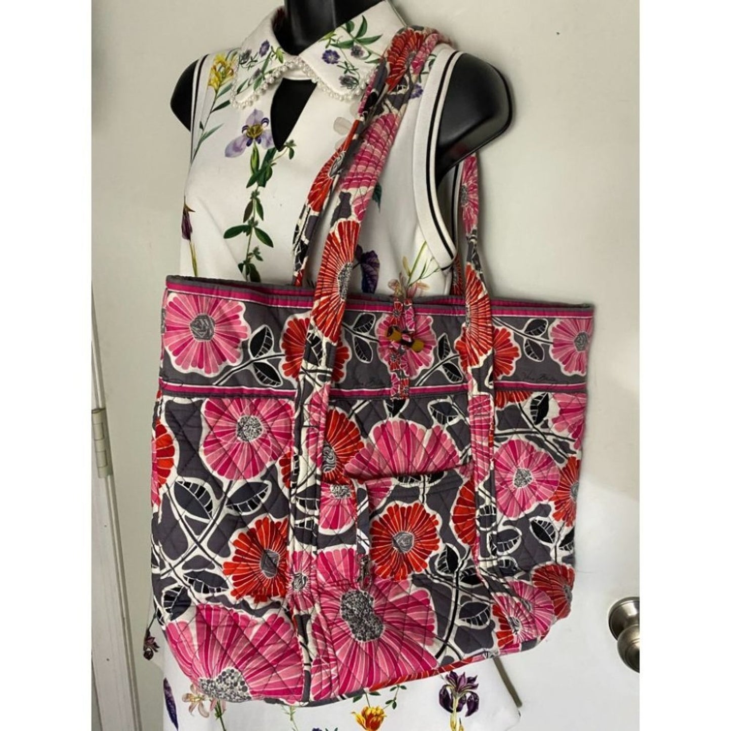 VERA BRADLEY Black Pink Large Quilted Tote Bag