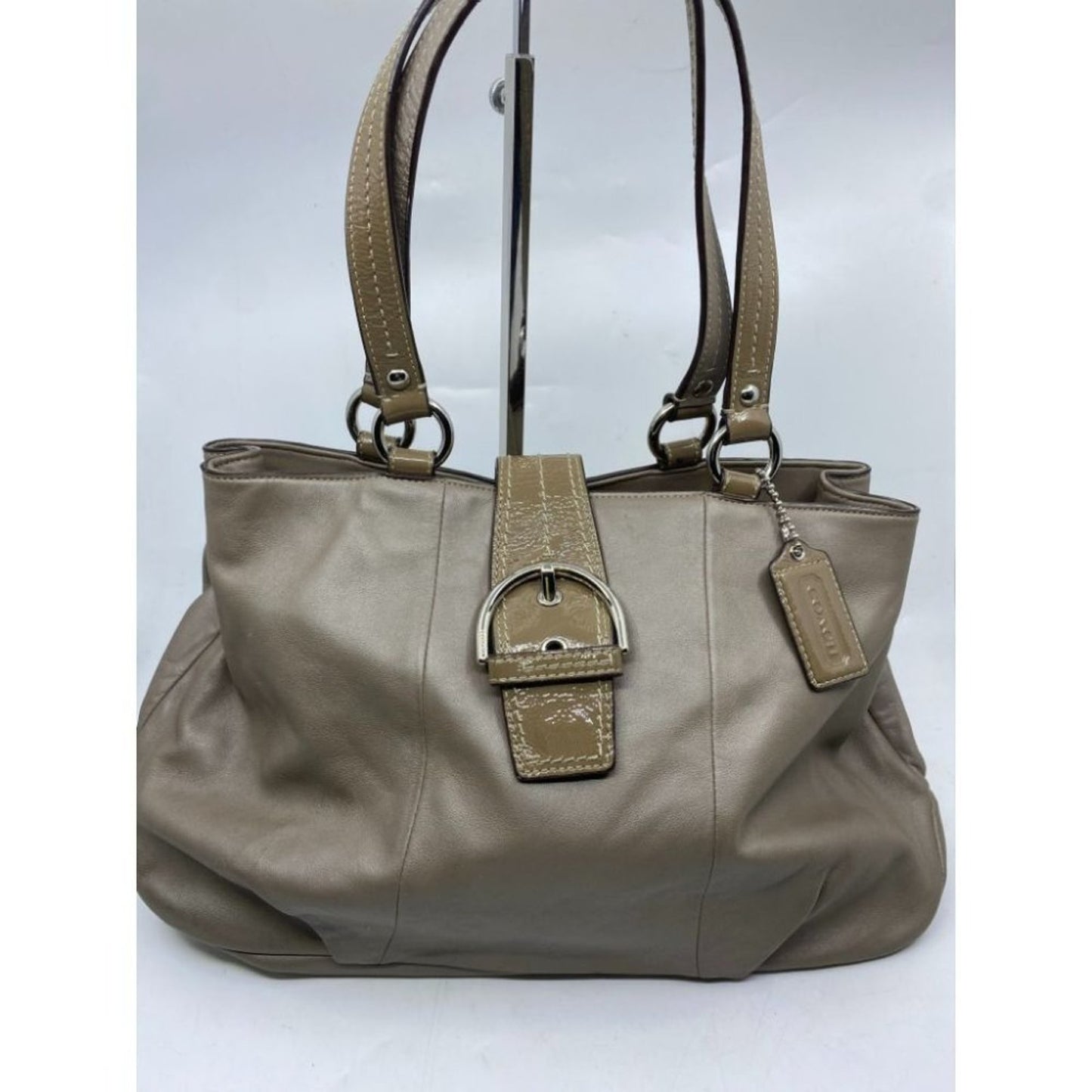 COACH Medium/ Large Leather Brown Shoulder Bag