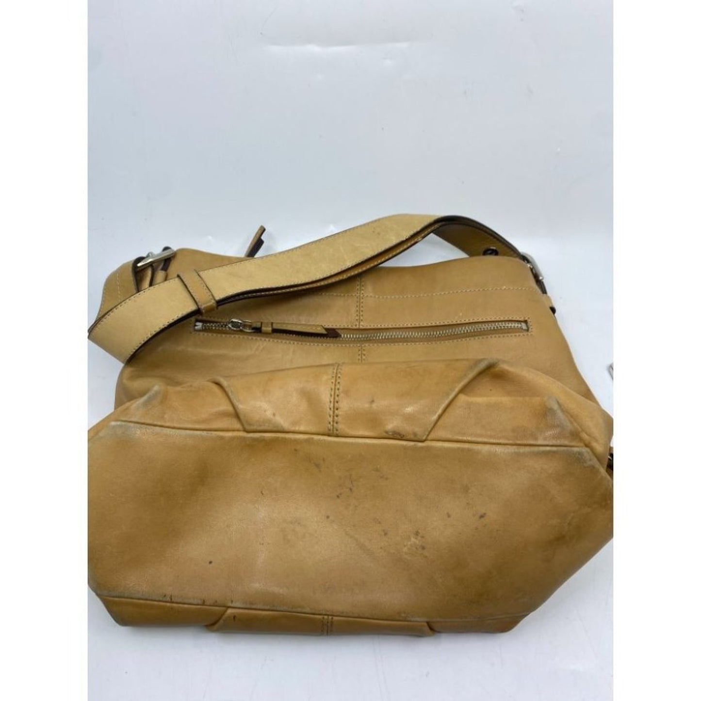 COACH Medium/ Large Leather Tan Shoulder Bag