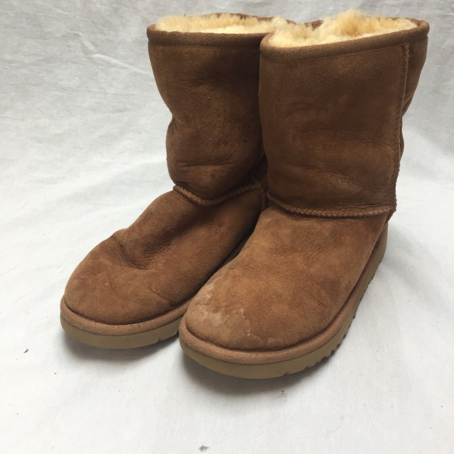 Short UGG Brown Boots Size: 4