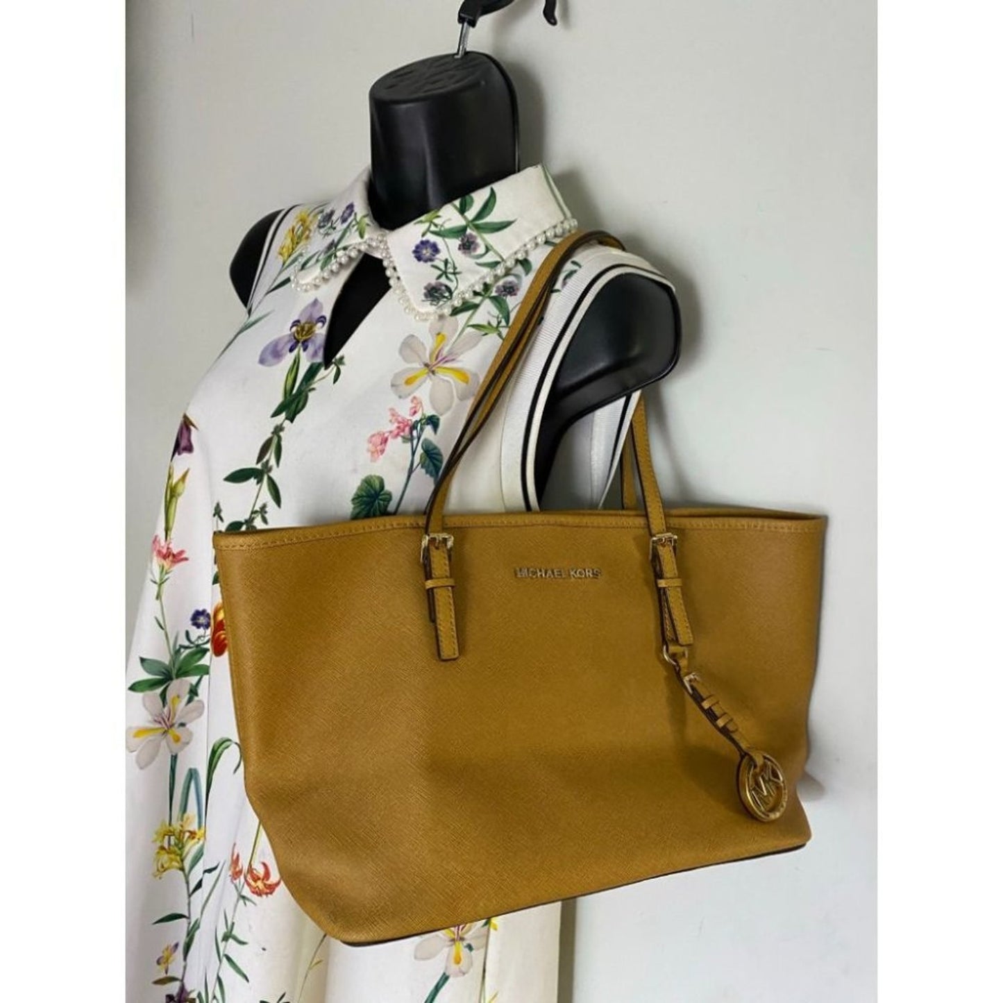 Michael Kors Orange Saffiano Leather Het Set Bag
