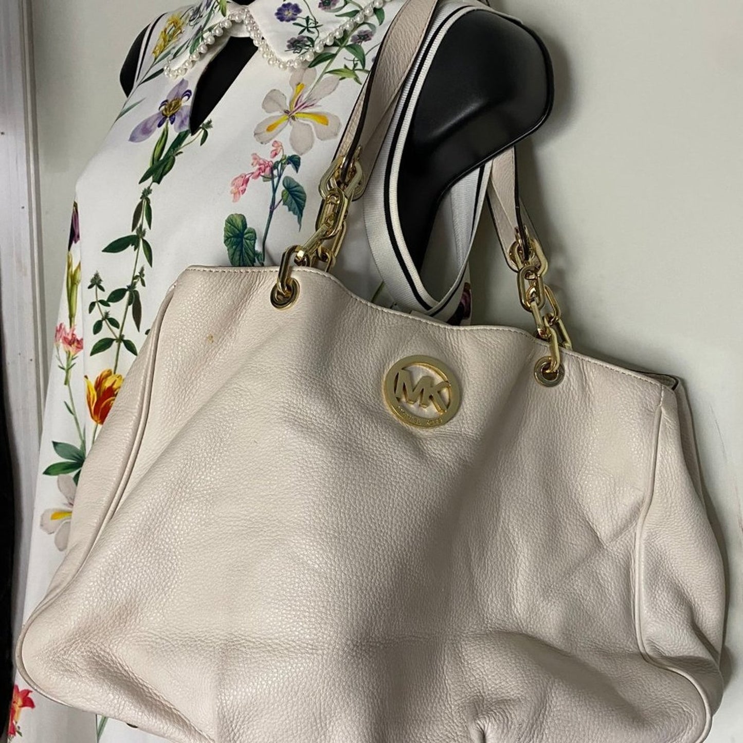 Michael Kors White large leather shoulder bag