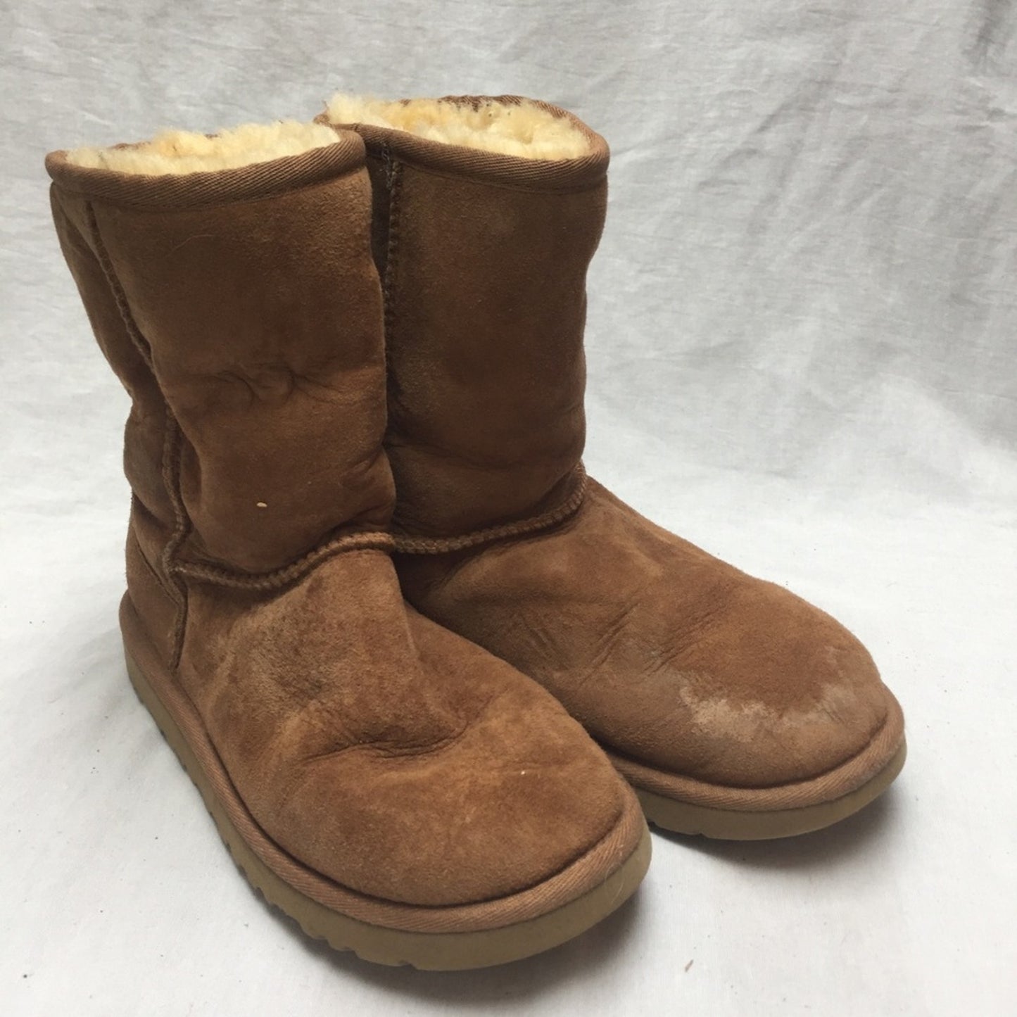 Short UGG Brown Boots Size: 4