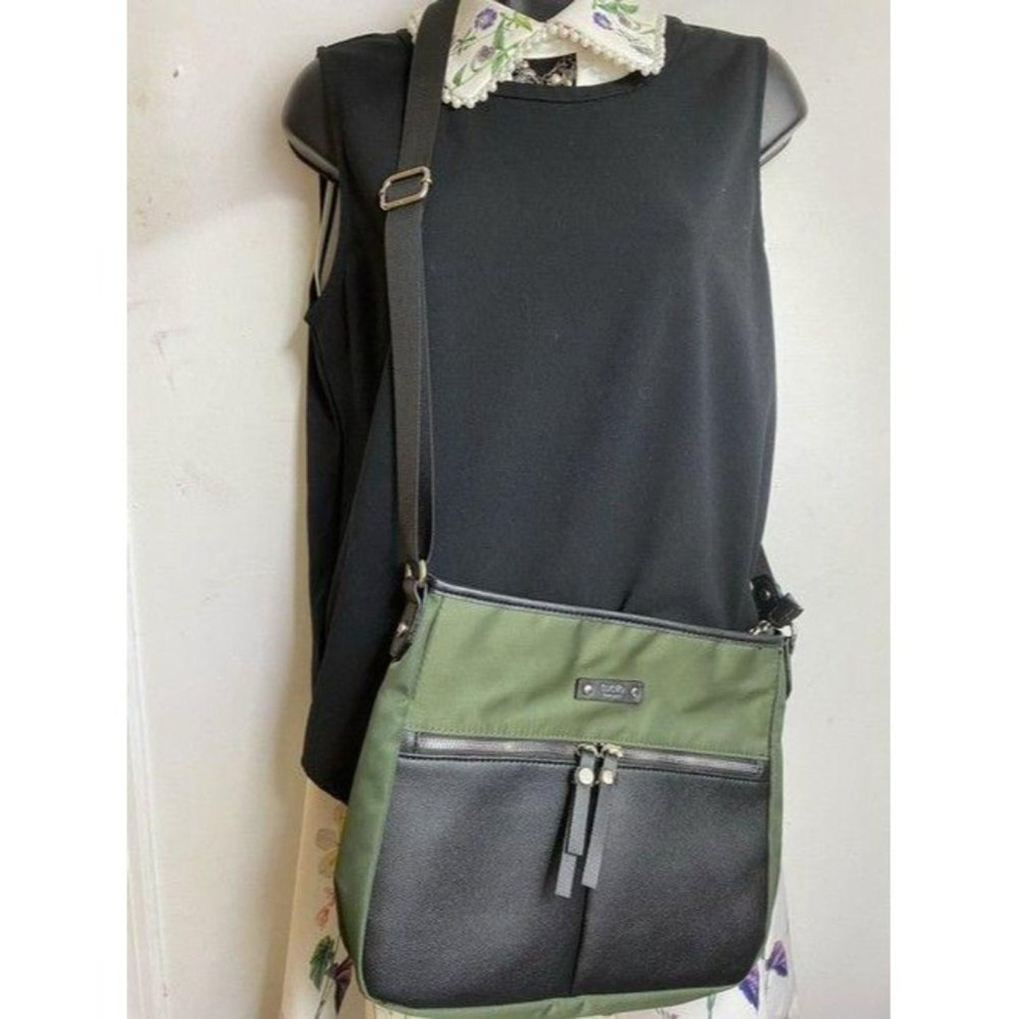 tutilo black green nylon cross body bag
