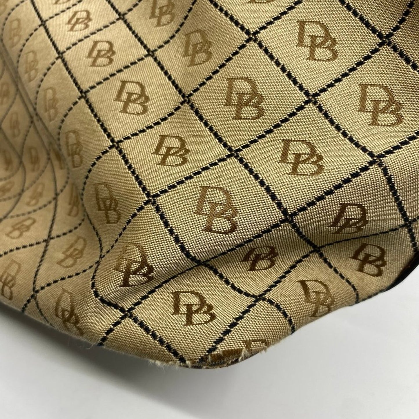 DOONEY & BOURKE Medium Brown Shoulder Bag