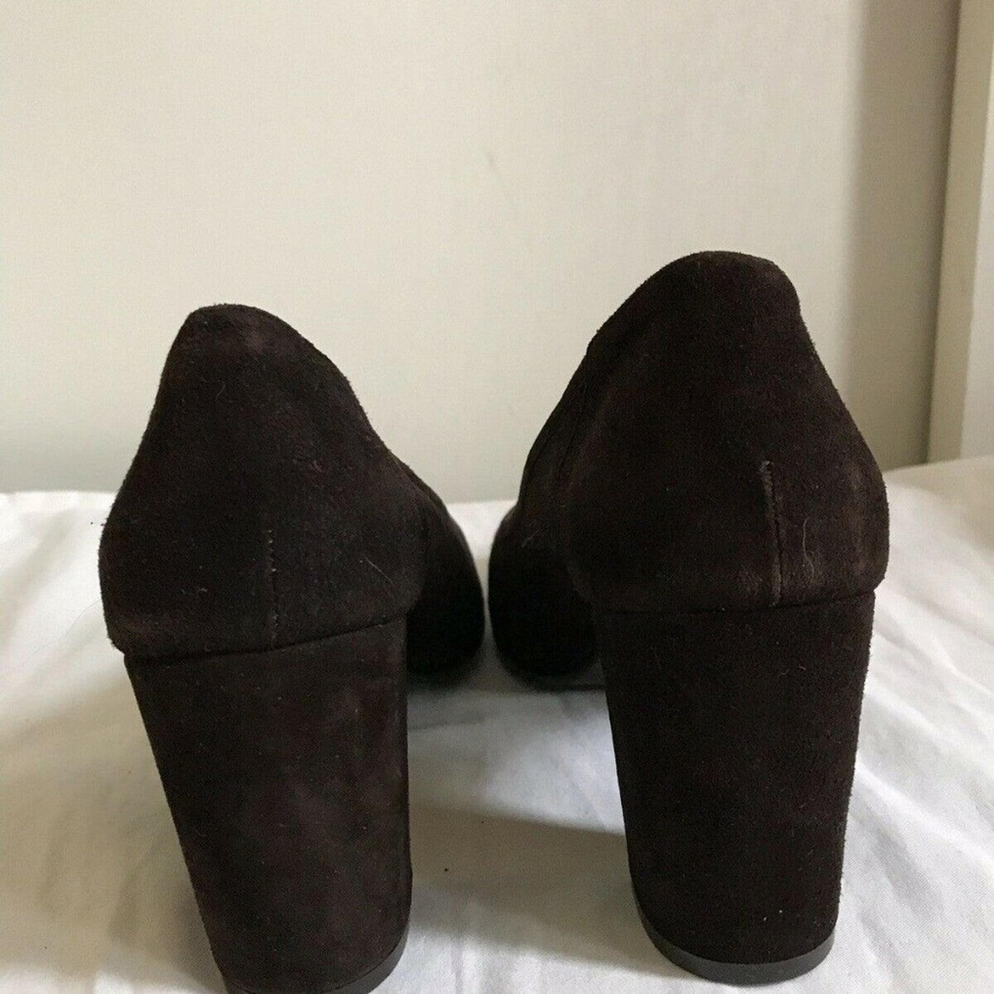 ANDREA CARRANO Brown Suede Mid Heel Pump 9