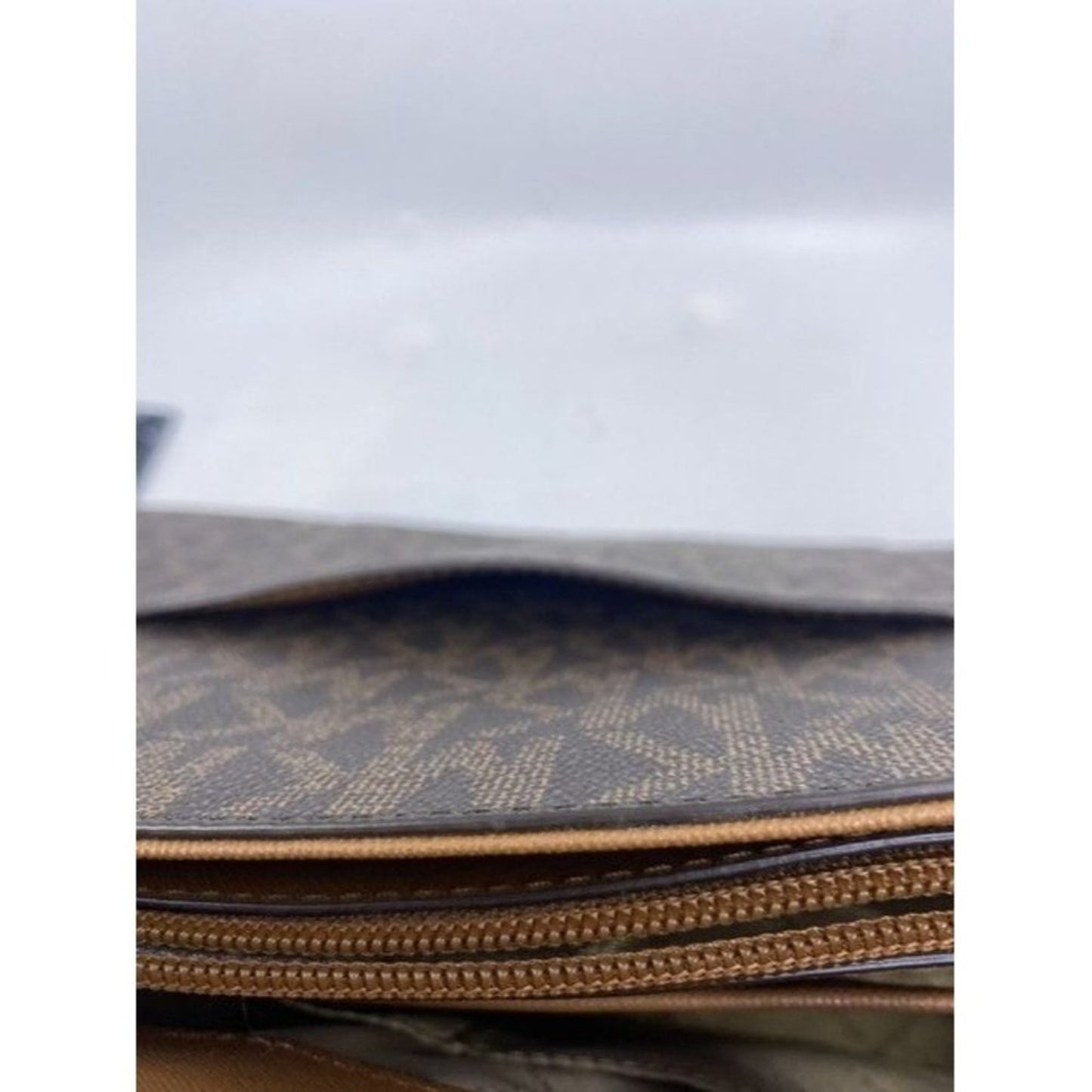 Michael Kors Walsh Borwn Leather Shoulder Bag