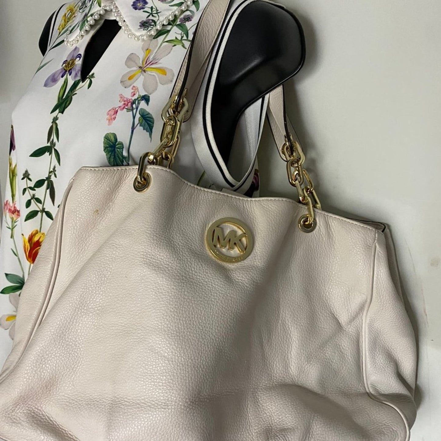 Michael Kors White large leather shoulder bag