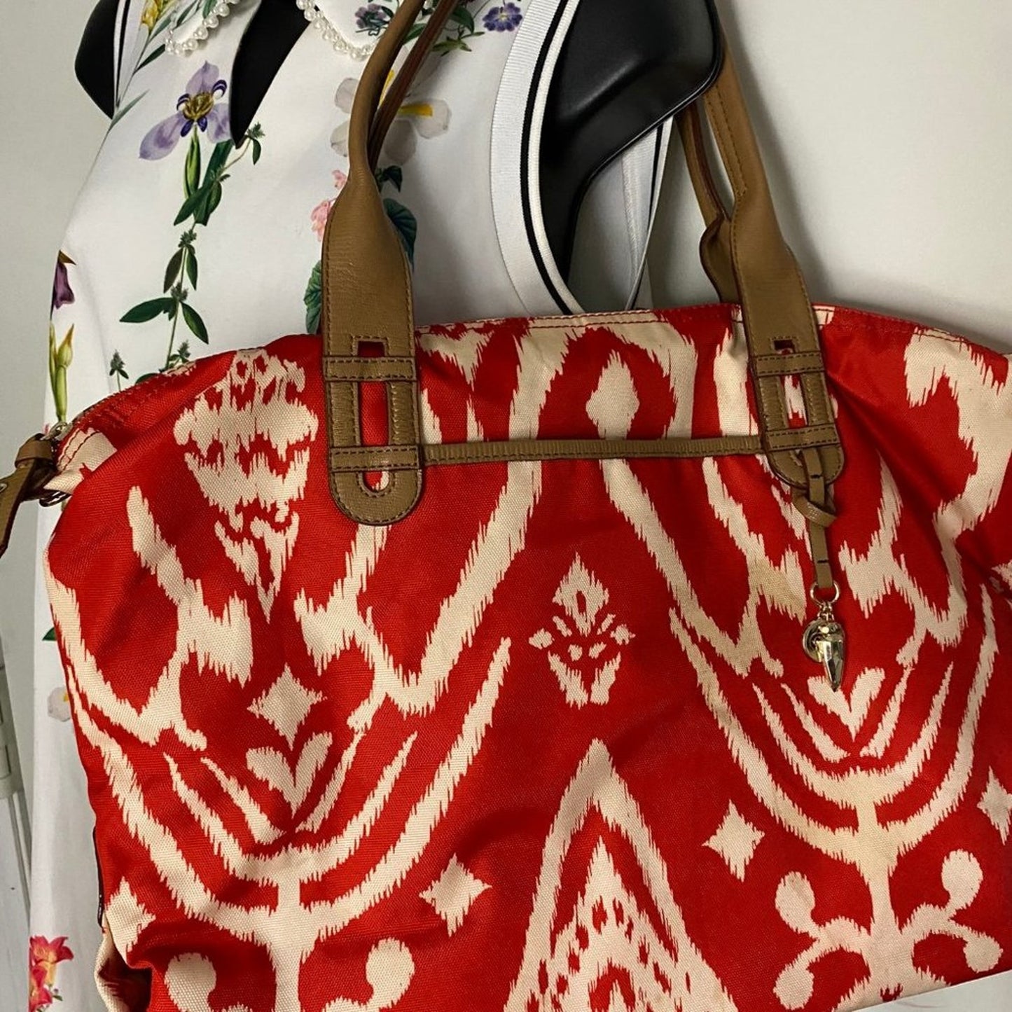 Stella & Dot Red Print Fabric Shoulder Bag