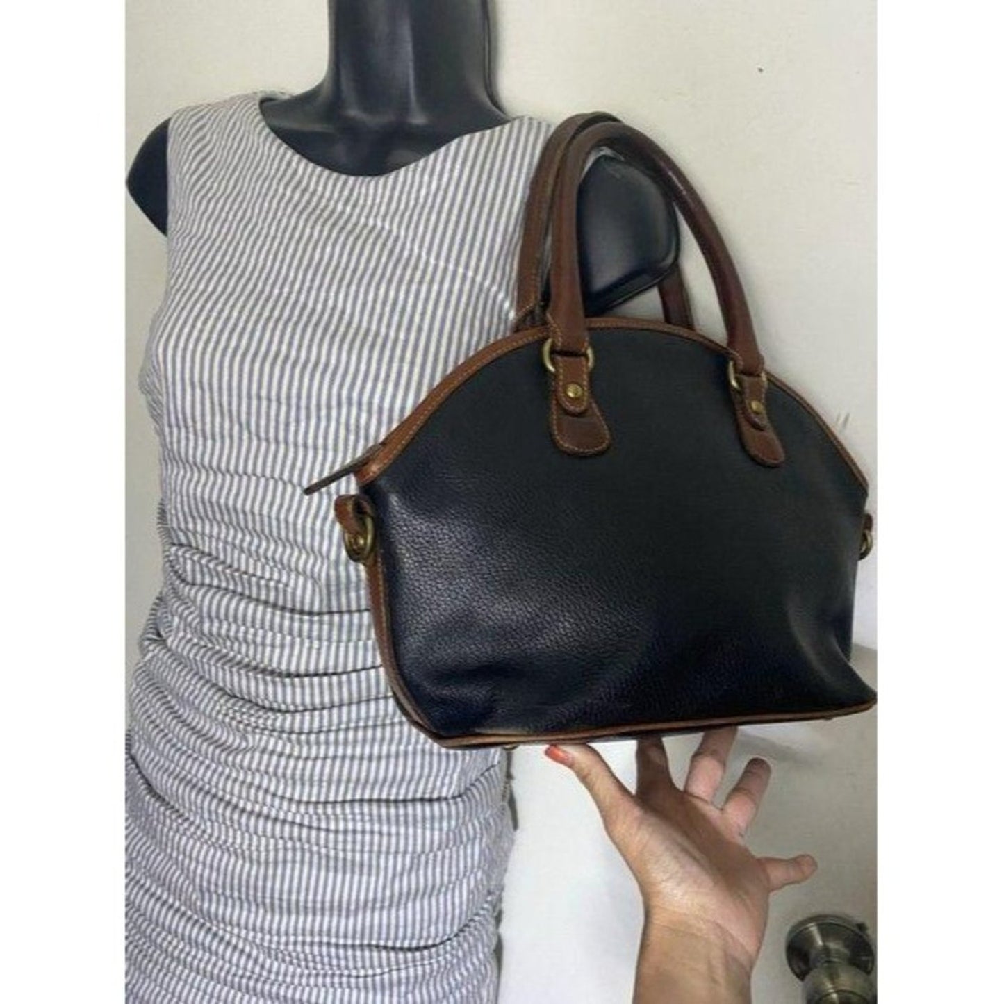 coach shoulder bag vintage handbag great find blac