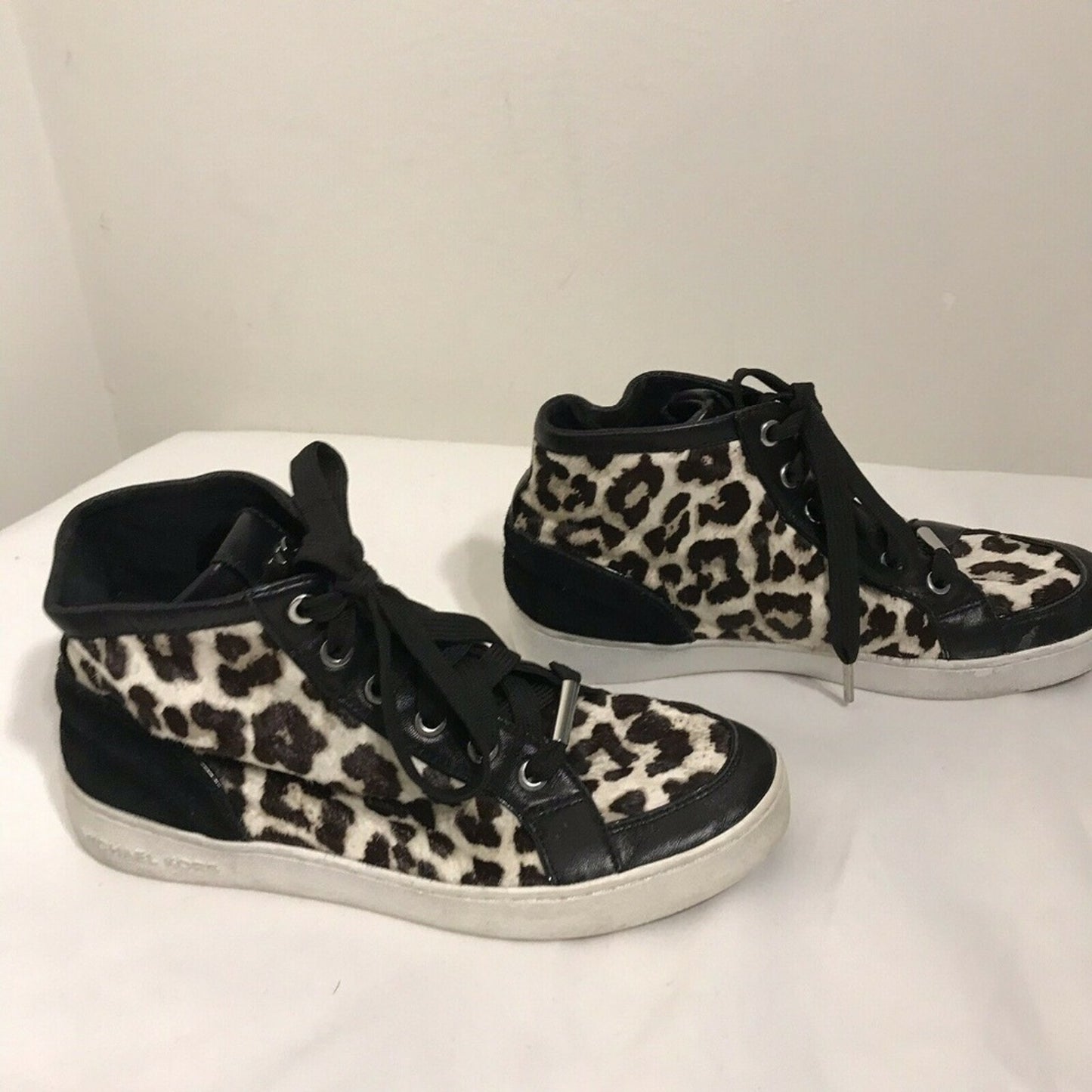MICHAEL KORS Mid Top Pony hair Sneakers Size 6