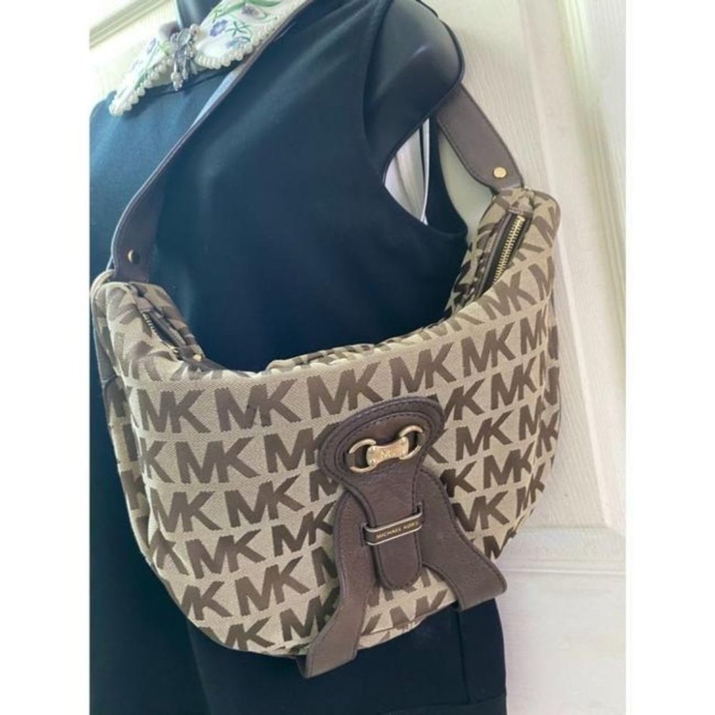 michael kors all over logo brown beige jacquard fa