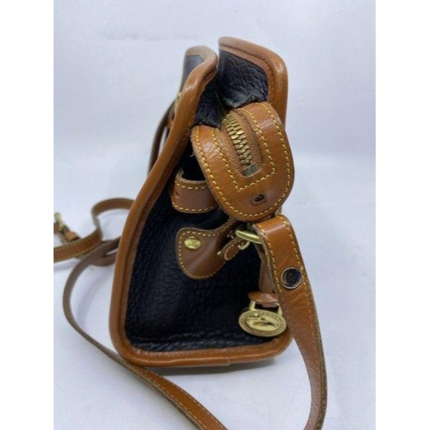 dooney and bourke vintage classic brown black leat