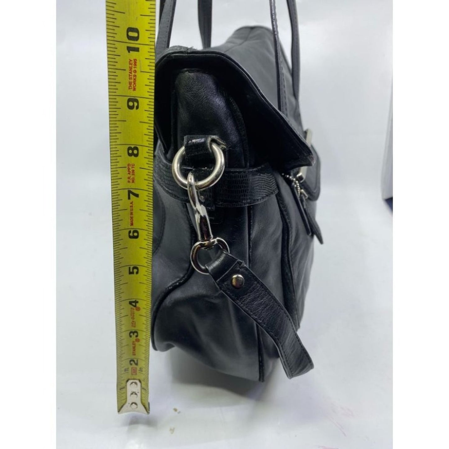 COACH Medium/ Large Leather Black Shoulder Bag
