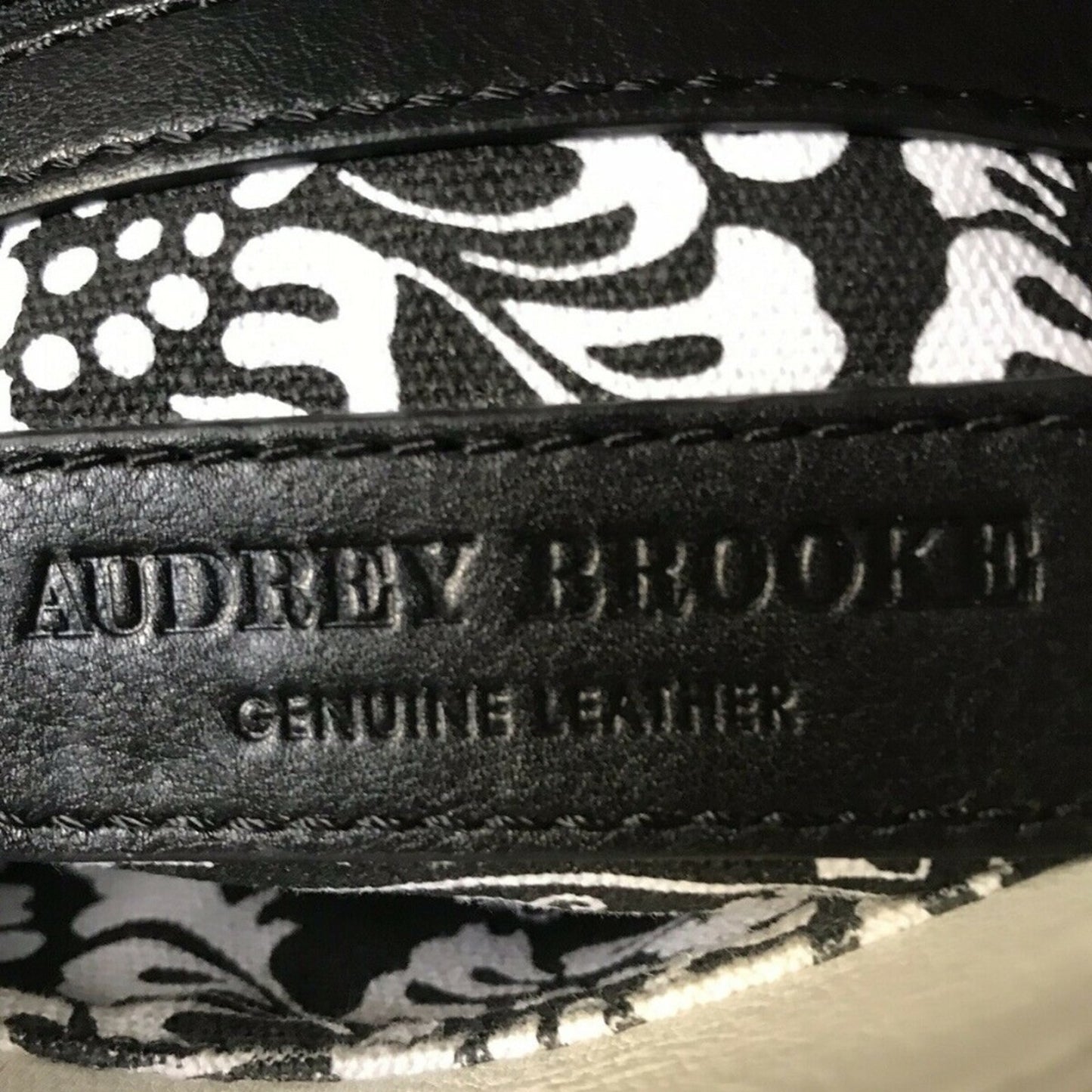 AUDREY BROOKE Handbag