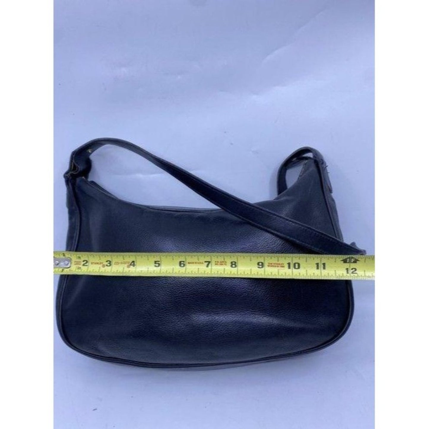 gucci vintage shoulder black leather cross body ba