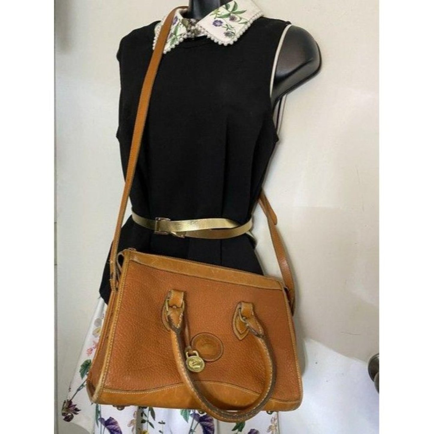 dooney and bourke vintage classic brown leather cr