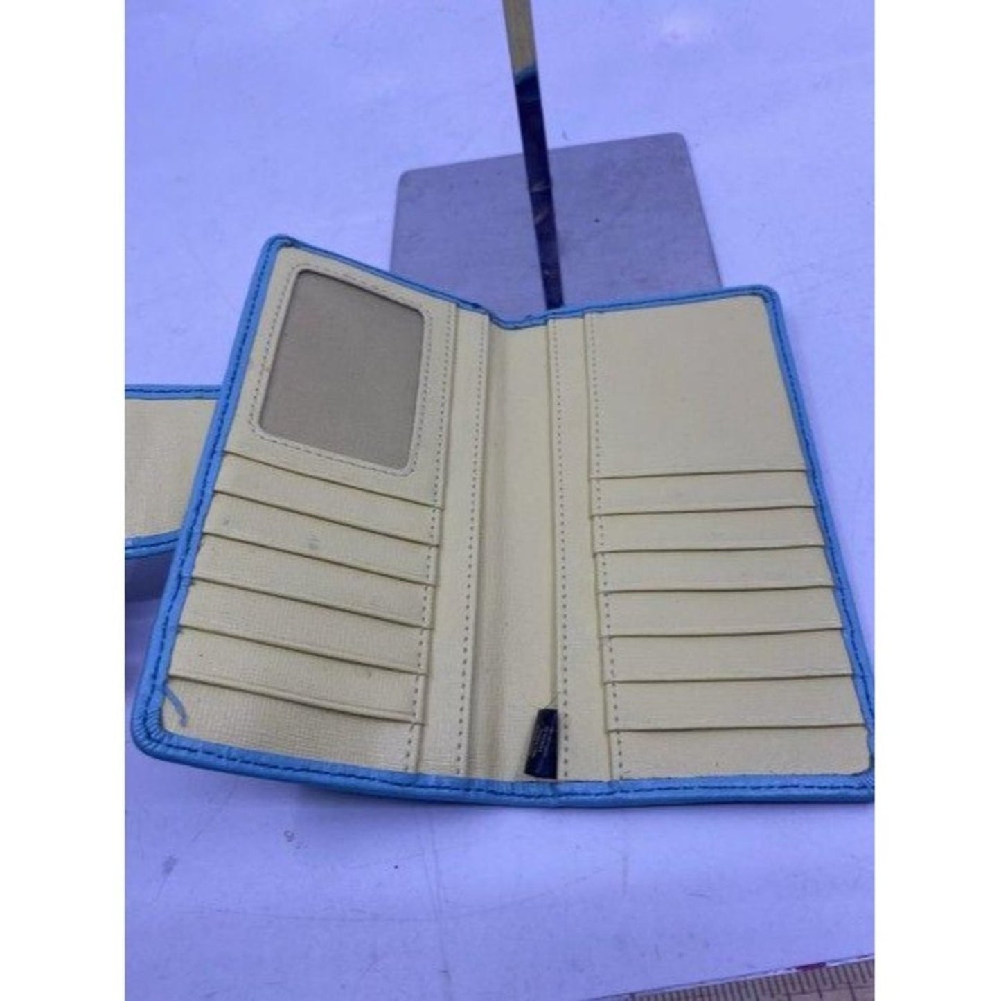 Fossil Blue Leather Large Card Id With Expandable