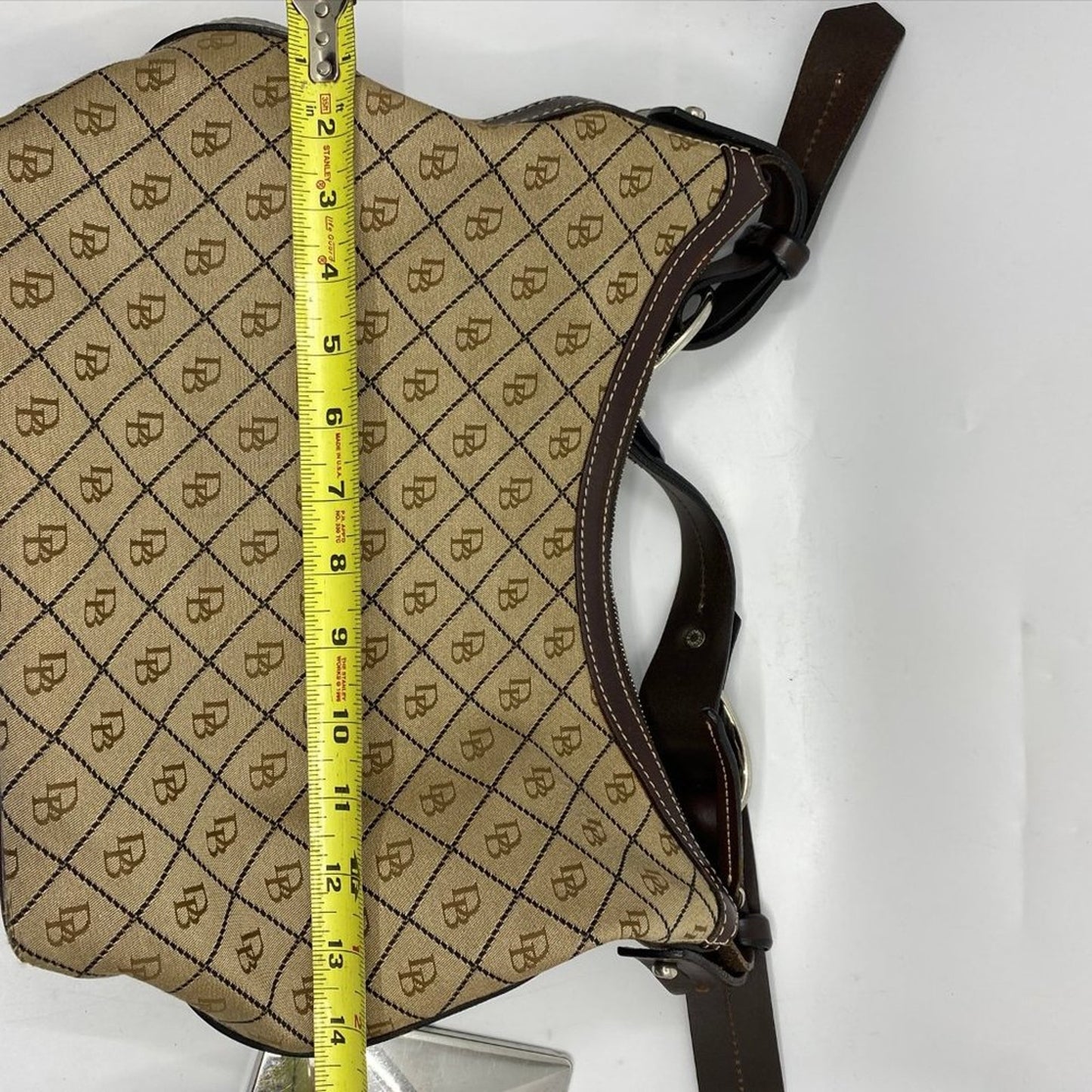 DOONEY & BOURKE Medium Brown Shoulder Bag