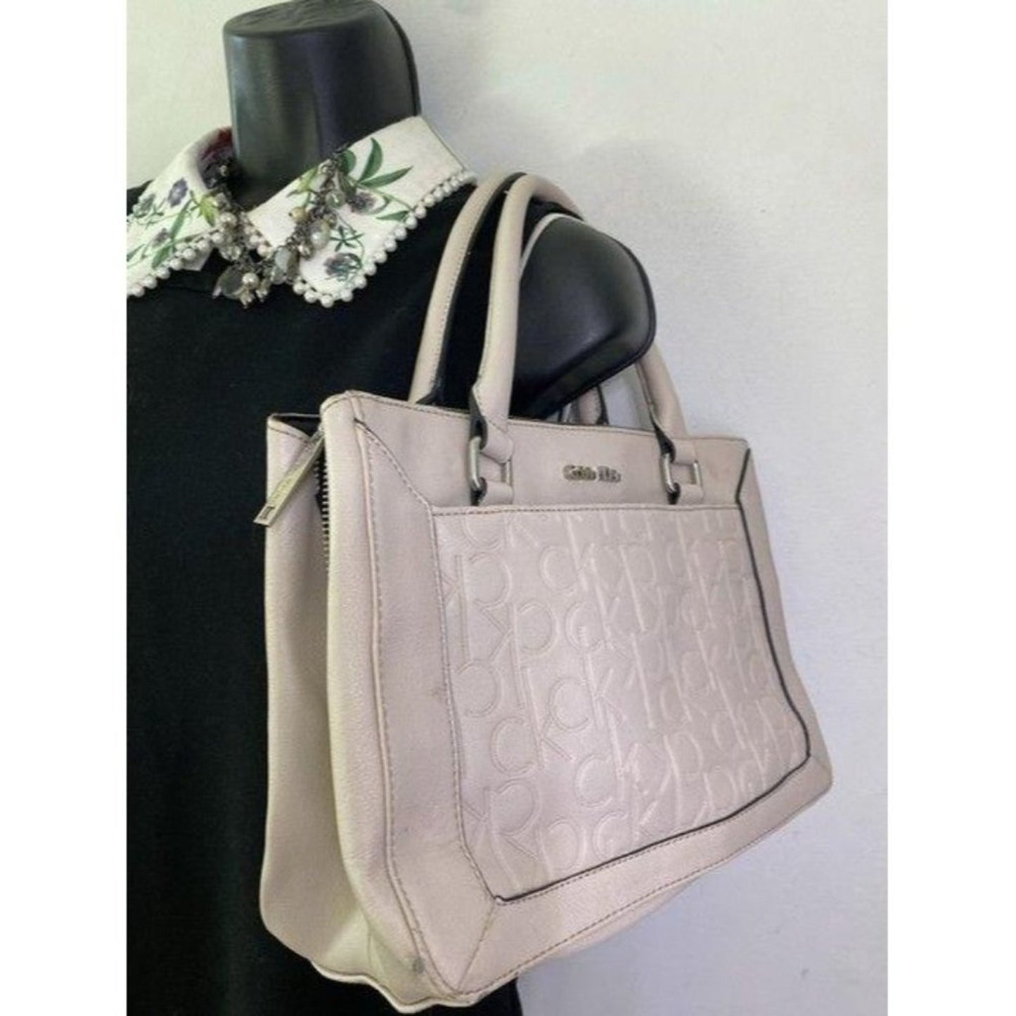 calvin klein cream shoulder bag