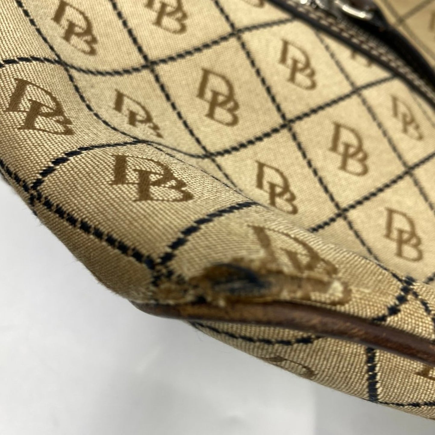 DOONEY & BOURKE Medium Brown Shoulder Bag