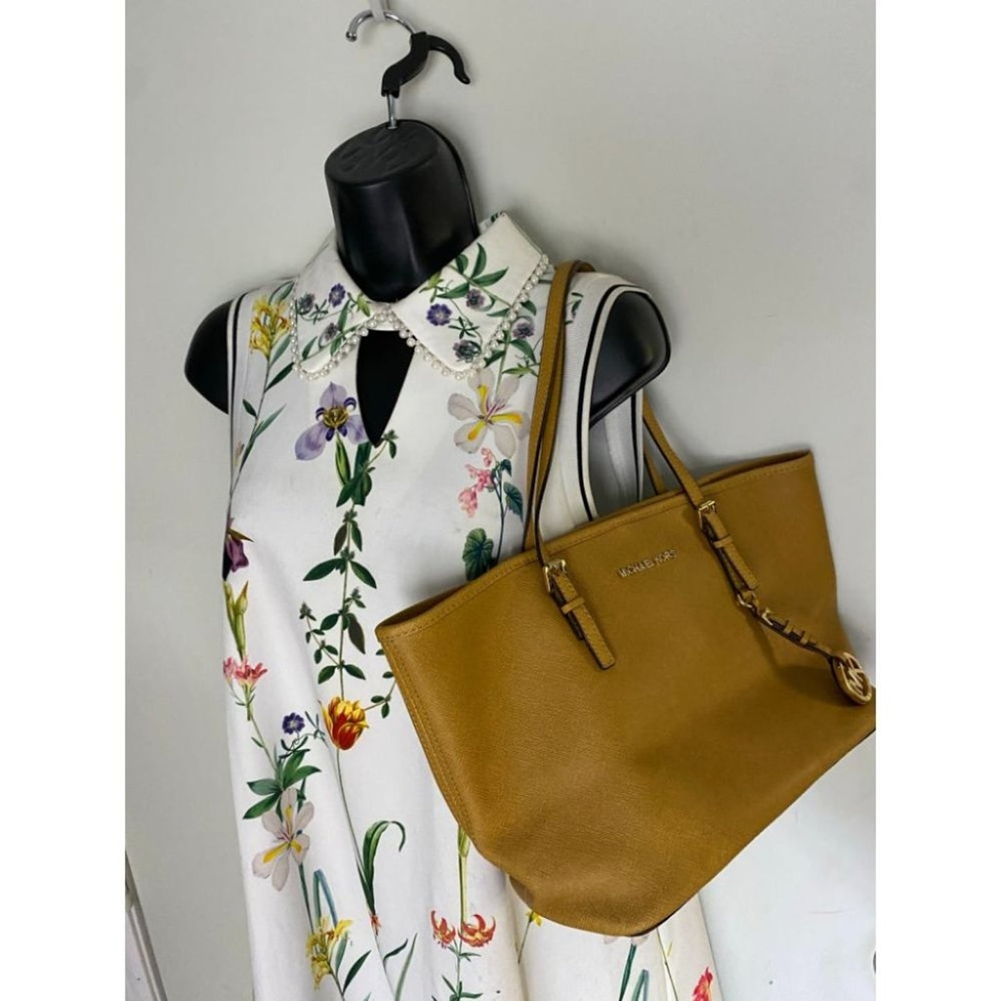 Michael Kors Orange Saffiano Leather Het Set Bag