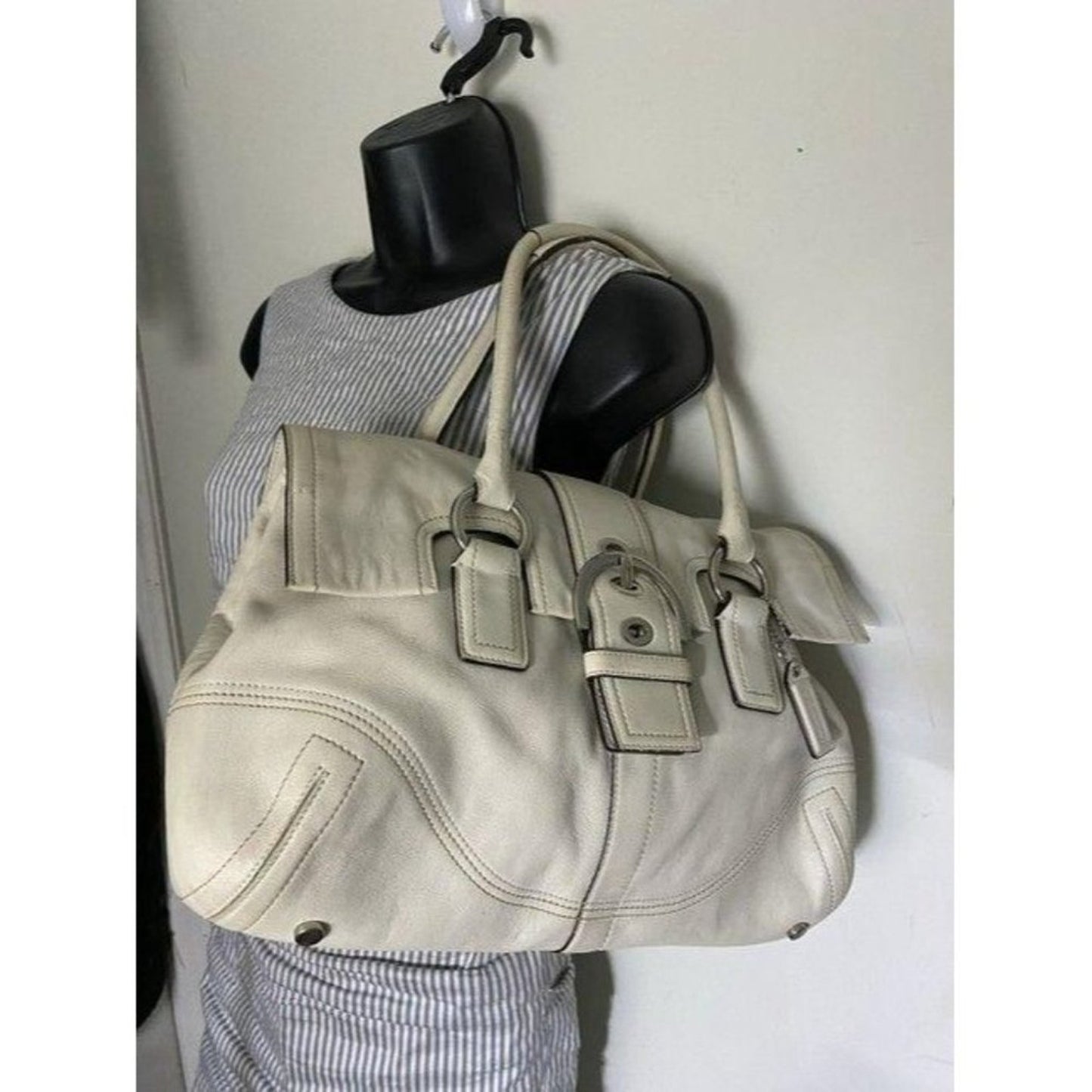 coach medium bag handbag off white leather shoulde