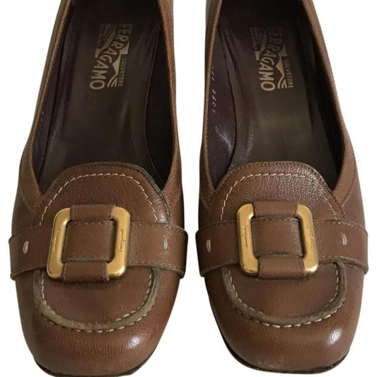 SALVATORE FERRAGAMO pumps sz 10