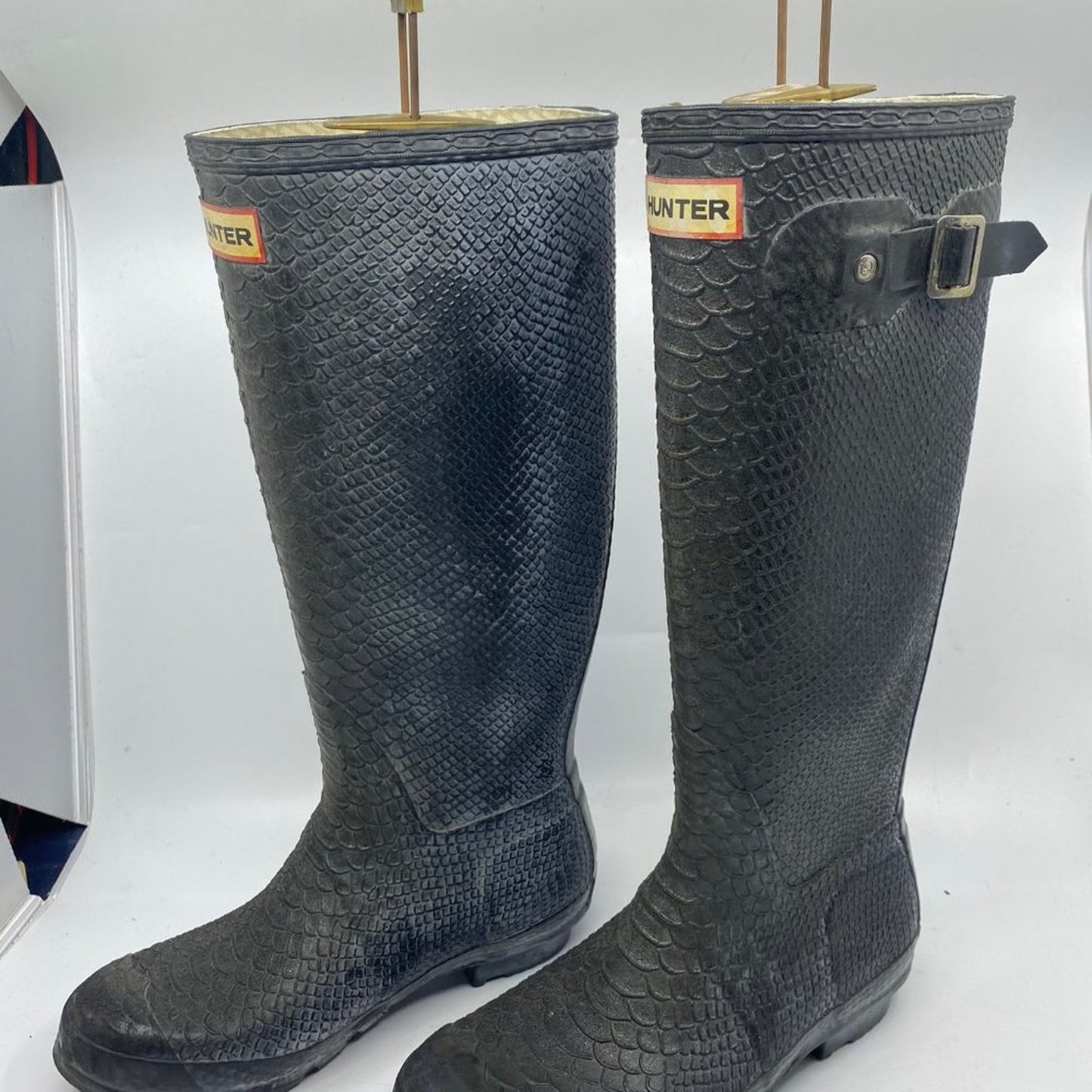 Unisex Hunter Snake Embossed Boots Size US 6M/7F