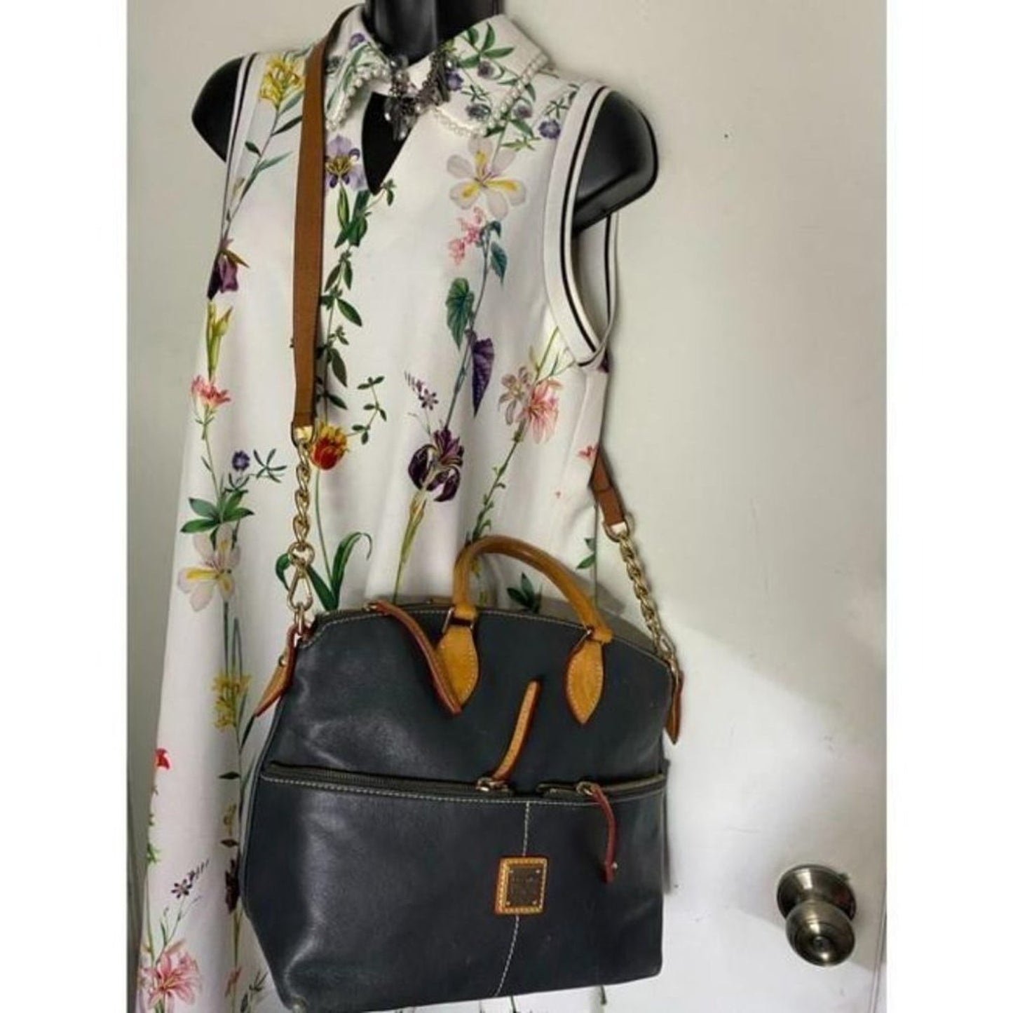 Dooney And Bourke Vintage Black Leather Shoulder B