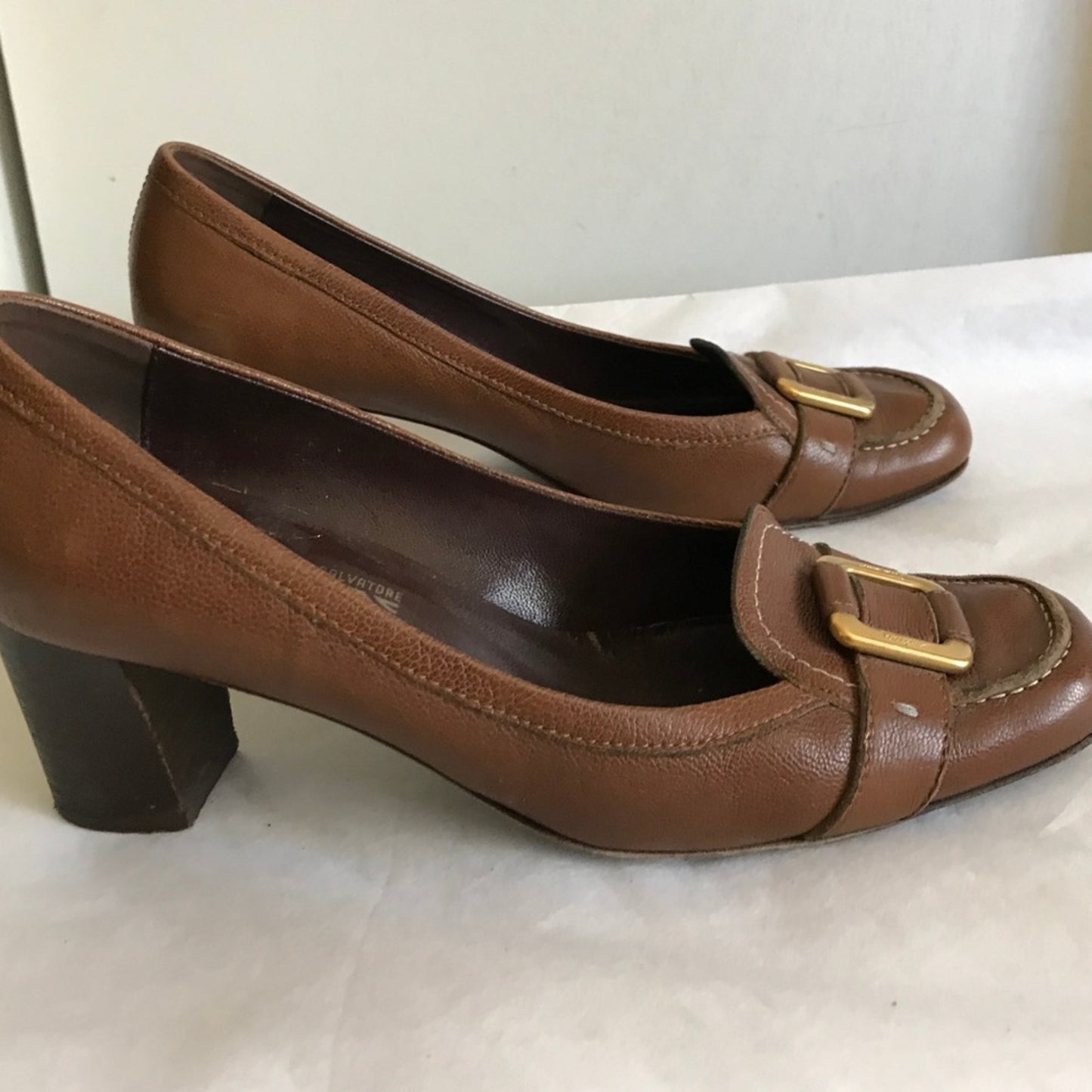 SALVATORE FERRAGAMO pumps sz 10