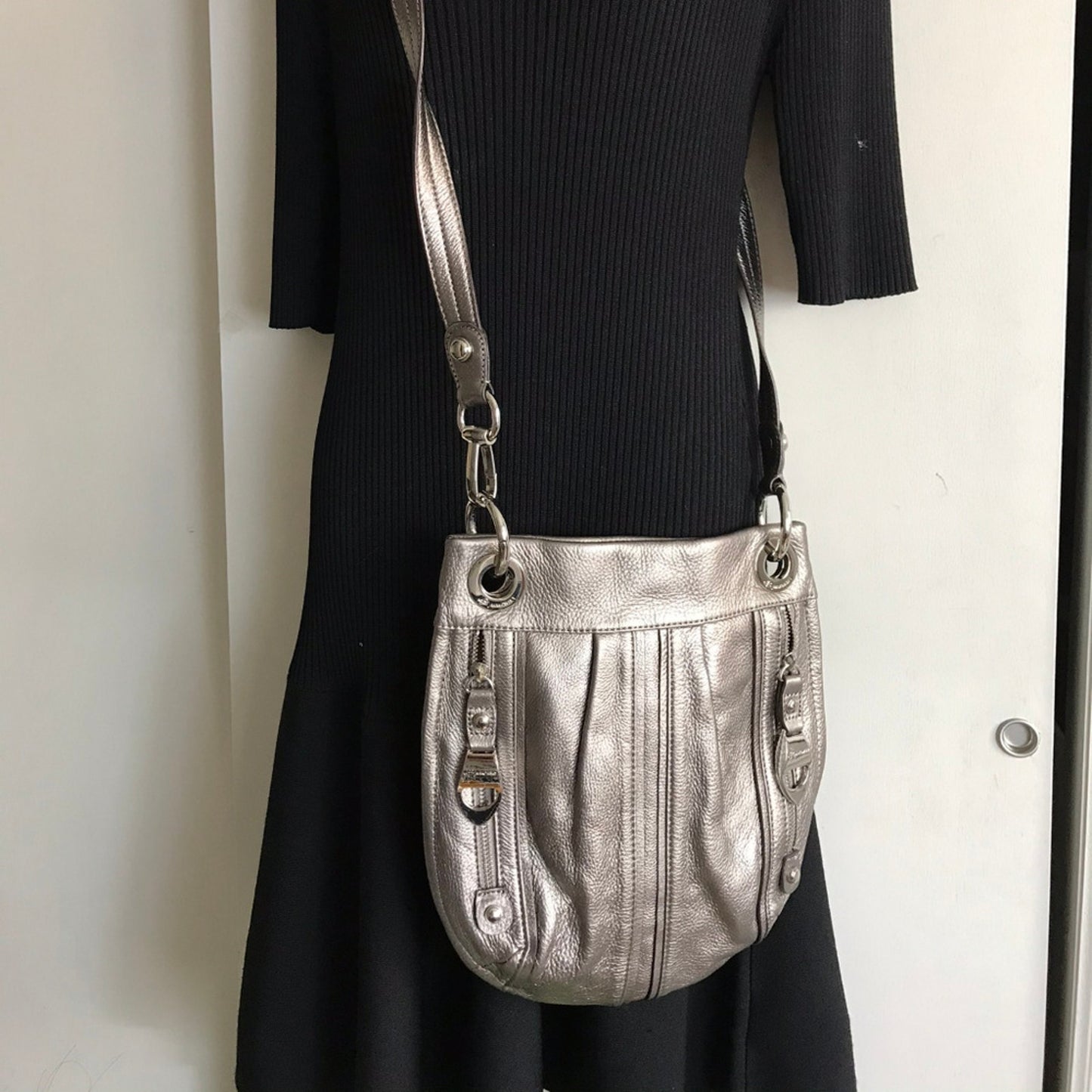 B. Makowsky Gray Leather Shoulder Bag