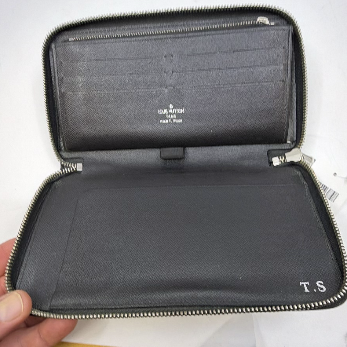 Louis Vuitton Zippy Wallet Black Epi Leather Wallet