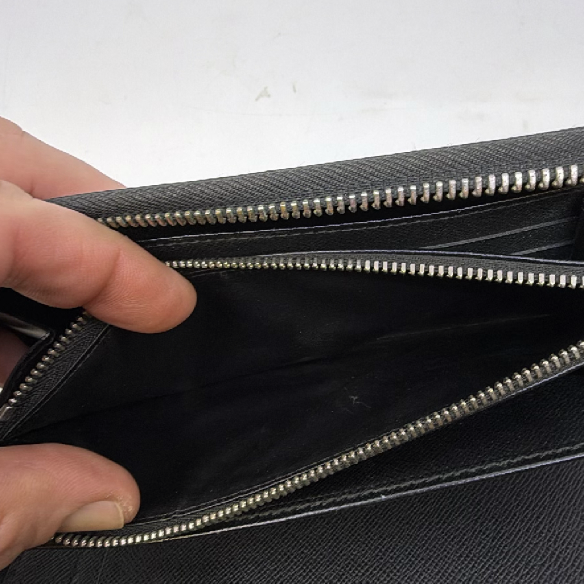 Louis Vuitton Zippy Wallet Black Epi Leather Wallet