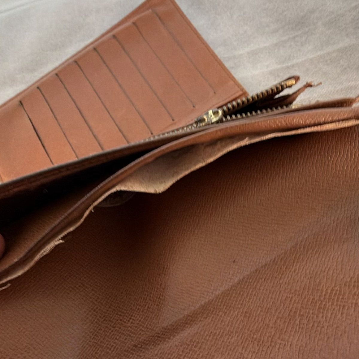 Louis Vuitton Sarah Wallet Brown Monogram Canvas Wallet