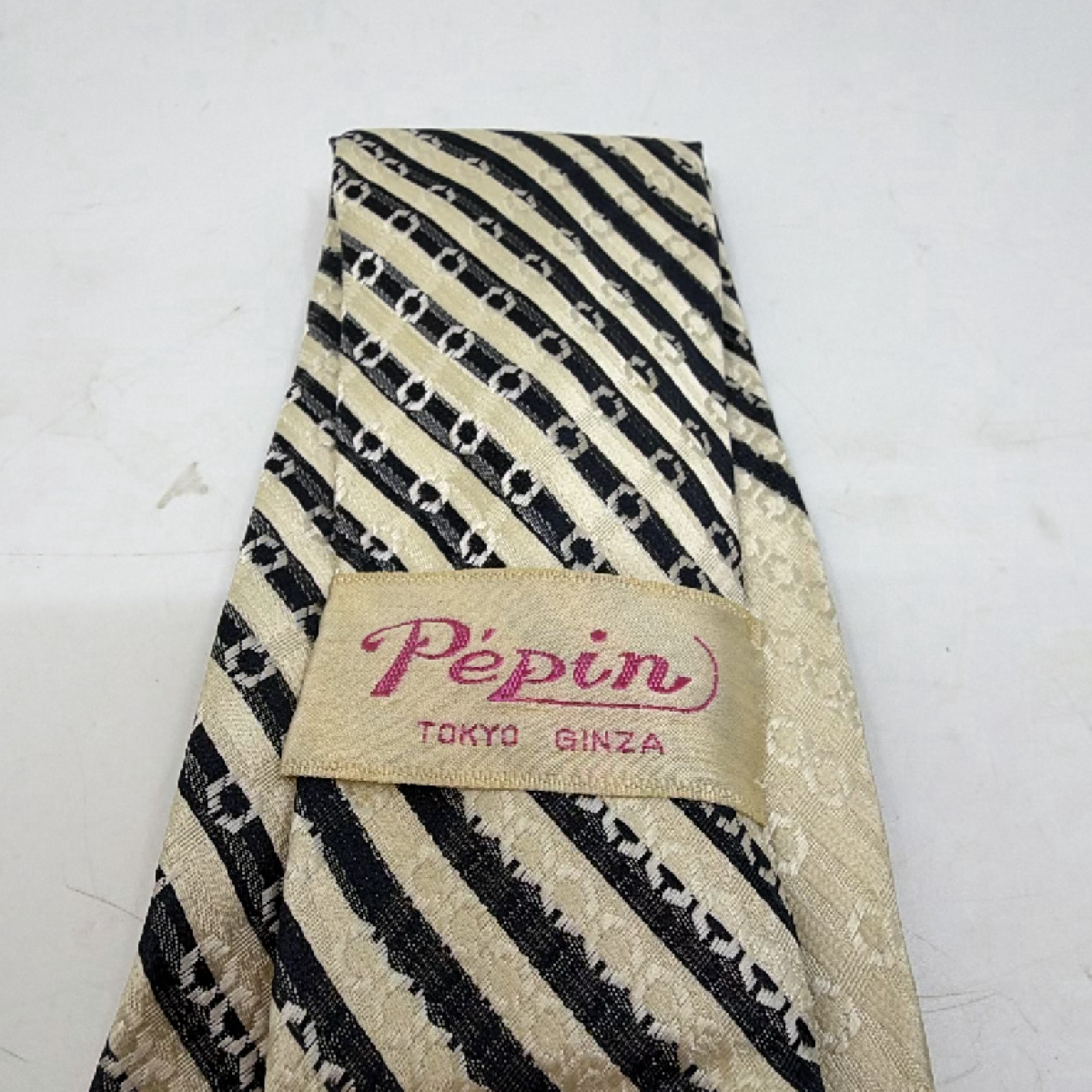 Pépin Cabin Beige Silk Striped Geometric Tie
