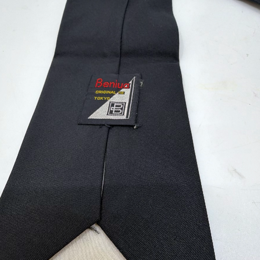 Beniyua Black Silk Necktie