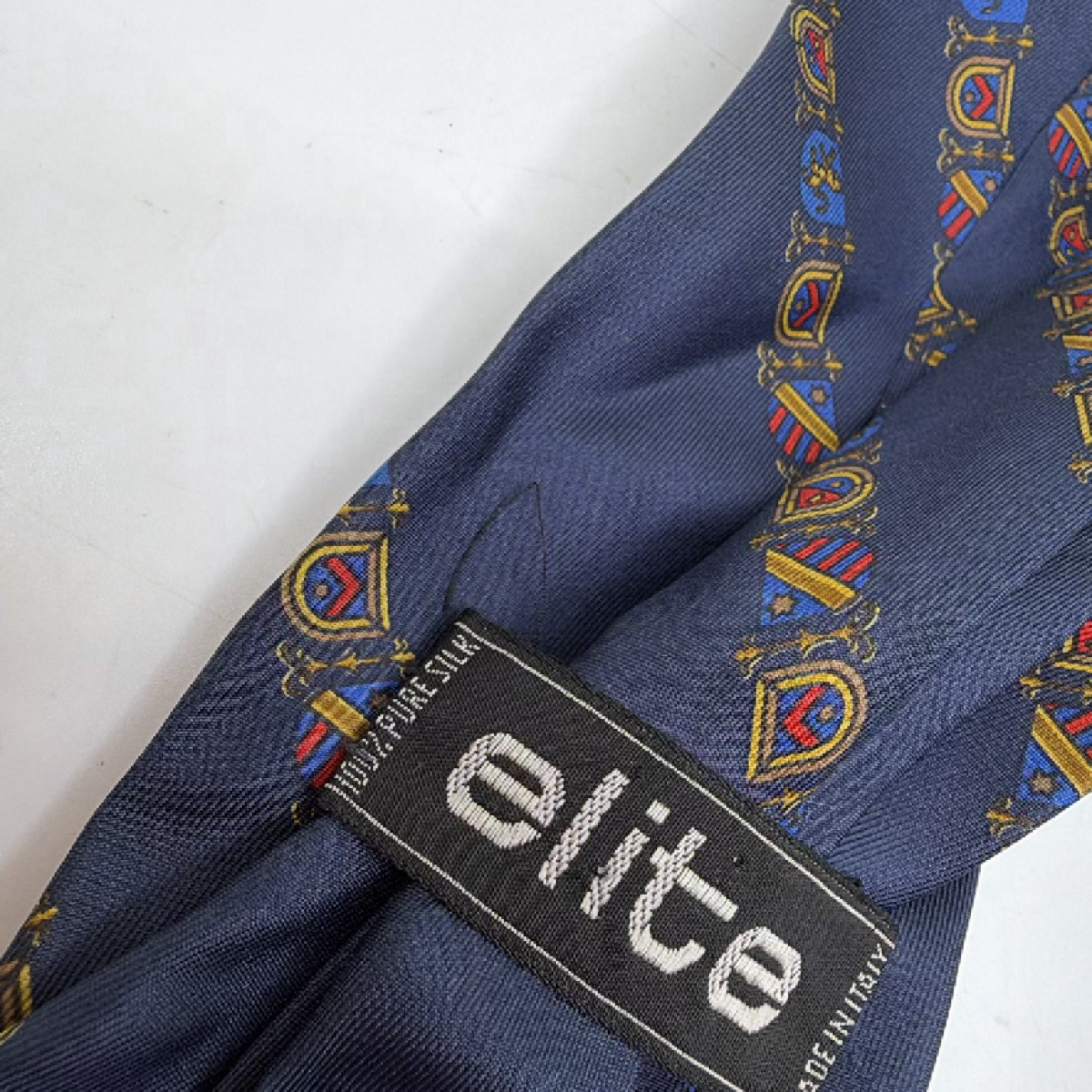 Elite Heraldic Crest Pattern Blue Silk Necktie
