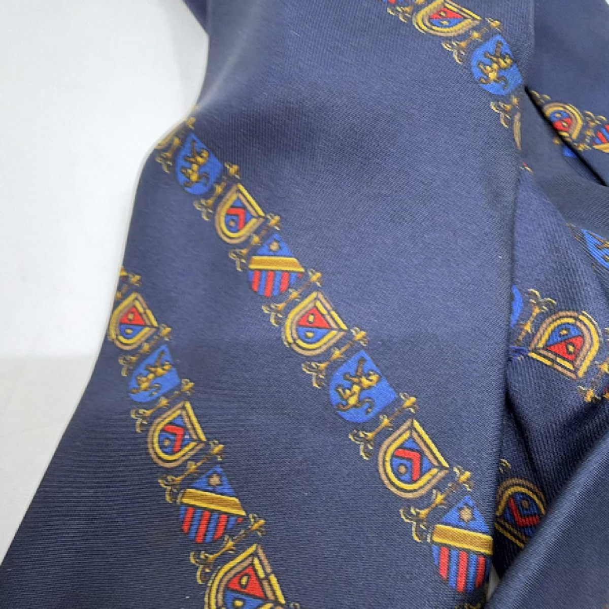 Elite Heraldic Crest Pattern Blue Silk Necktie