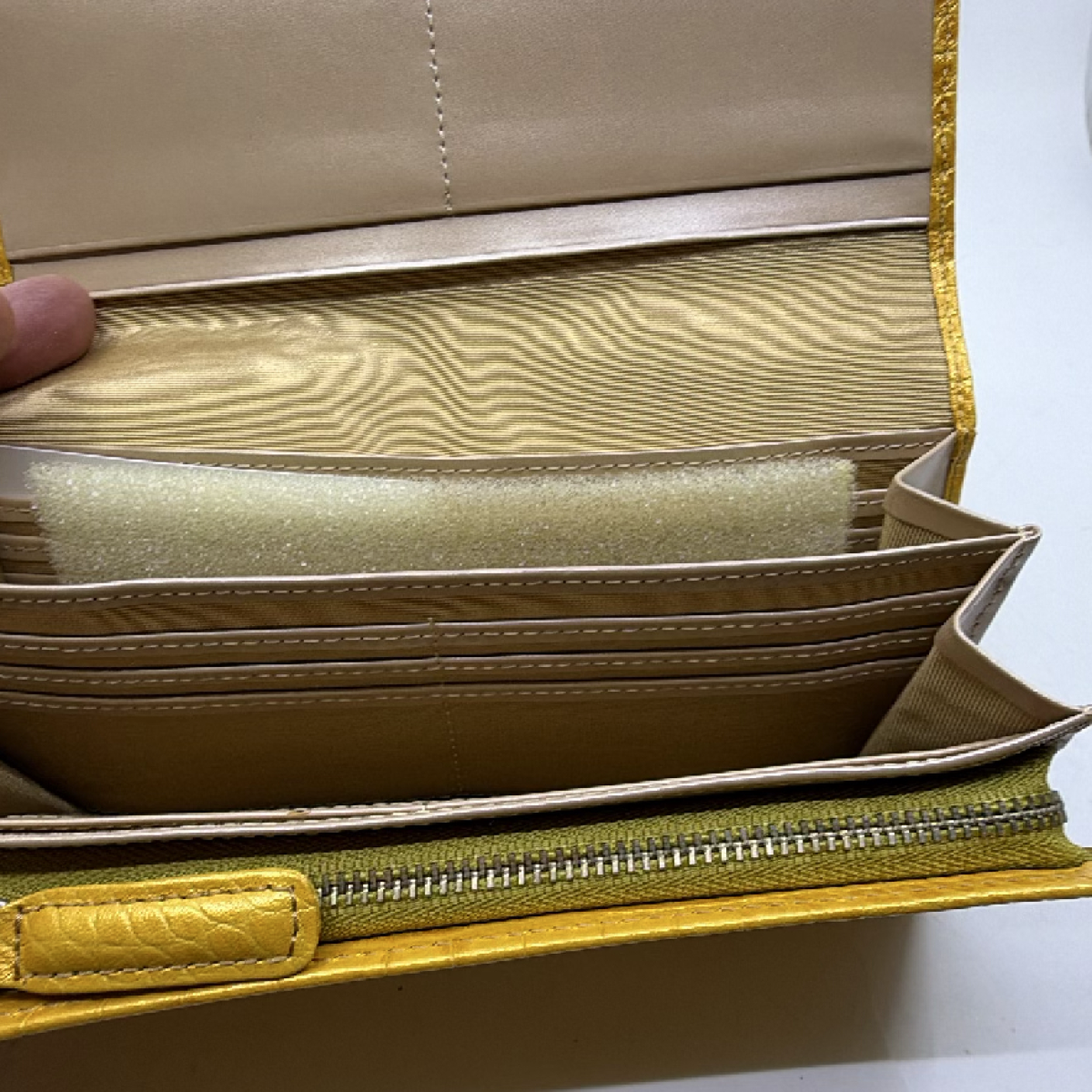 Le Prairies Ginza Continental Wallet Gold Crocodile Embossed Leather Wallet