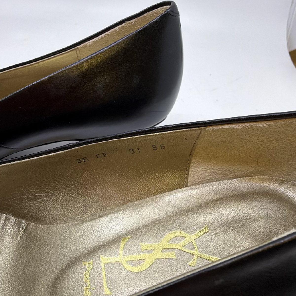 Yves Saint Laurent Buckle Kitten Heel Black Leather 36 Pump