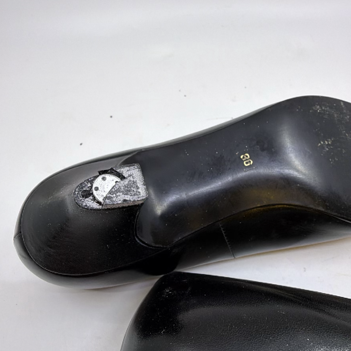Yves Saint Laurent Buckle Kitten Heel Black Leather 36 Pump