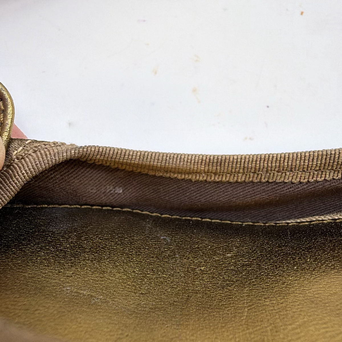 Coach Signature C Bow Brown Canvas 7.5M Pump