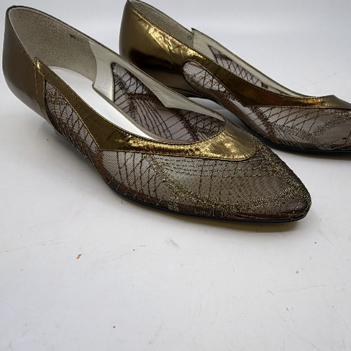 Lanvin Pointed Toe Kitten Heel Bronze Metallic Mesh Pump