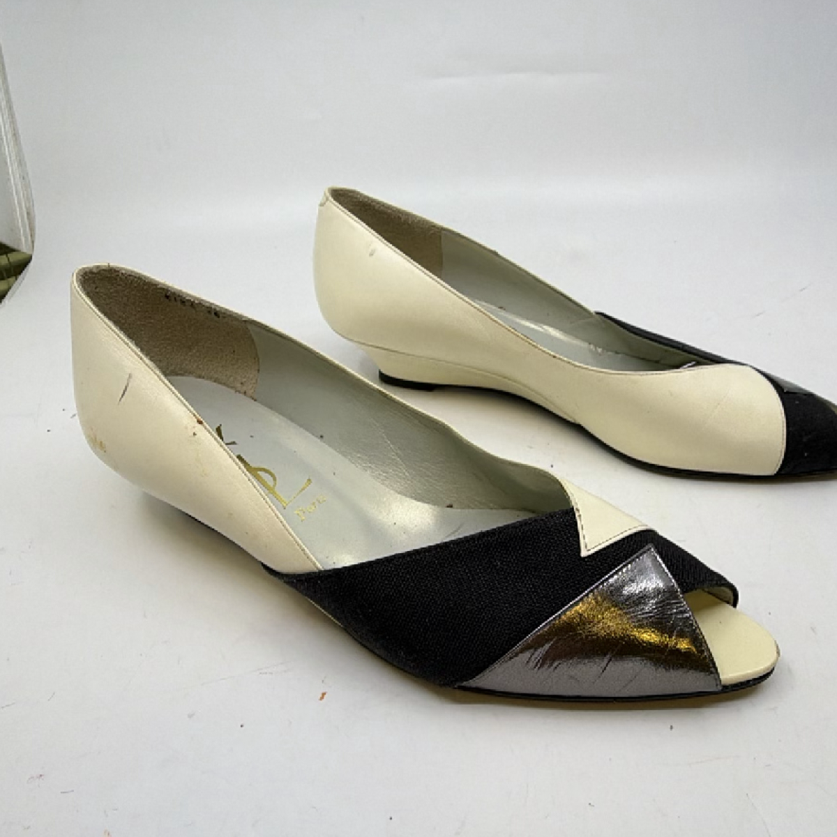 Yves Saint Laurent Peep Toe Wedge Cream Leather Fabric 36 Pump