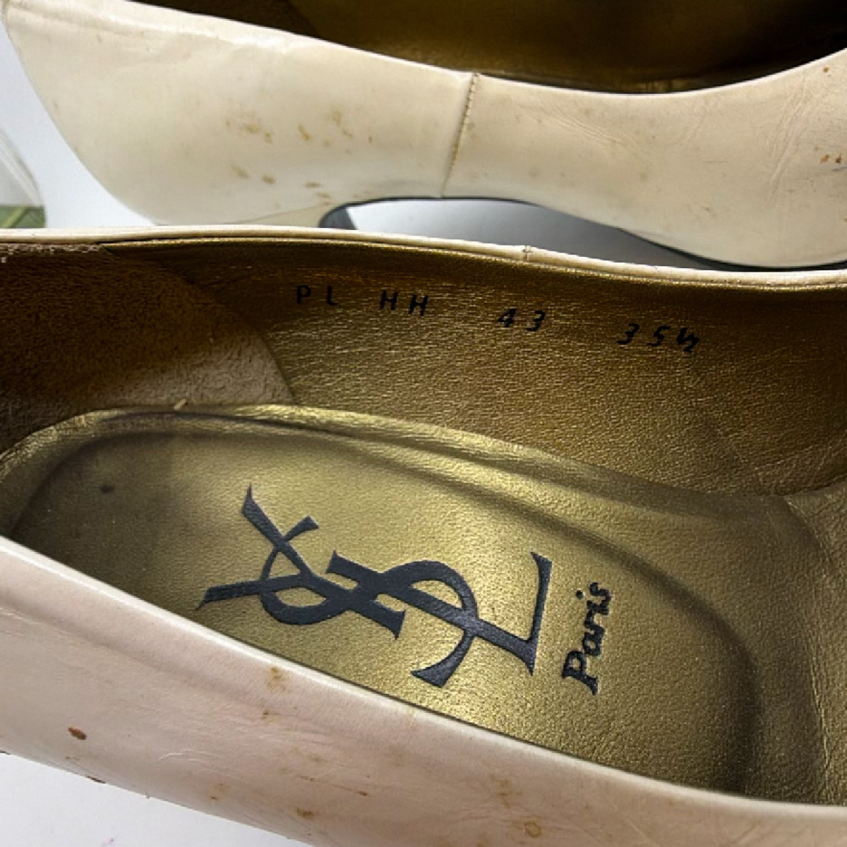 YSL Pointed Toe Cream Leather 35.5 Kitten Heel Pump