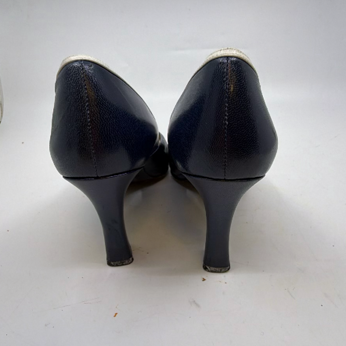 Yves Saint Laurent Pointed Toe Blue Leather Pump