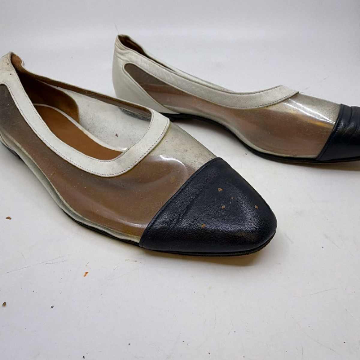 Giorgio Armani Transparent Cap Toe Leather Flat 36.5