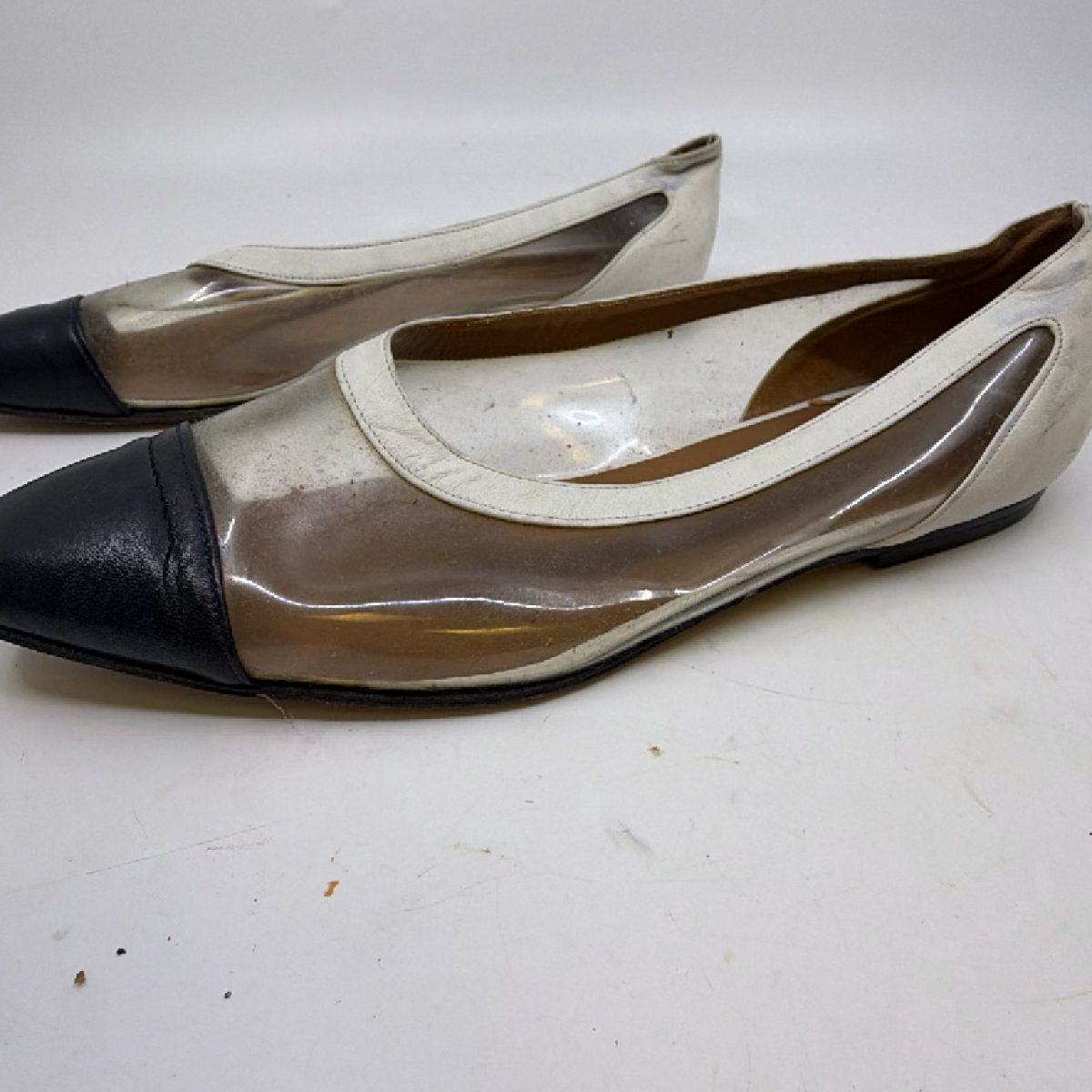 Giorgio Armani Transparent Cap Toe Leather Flat 36.5